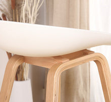 Minimalist Modern Design solid wood pp plastic bar chair northern wind fashion creative denmark counter stool Popular Furniture